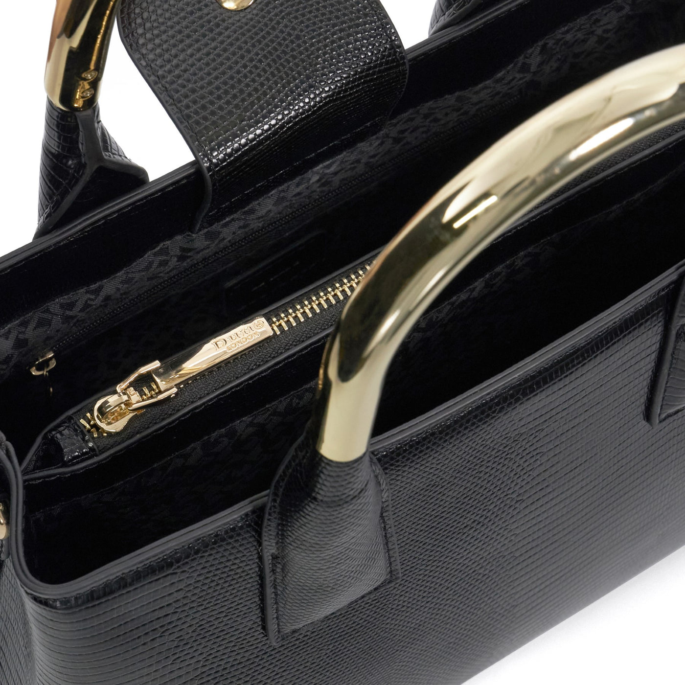 DERRIO - BLACK